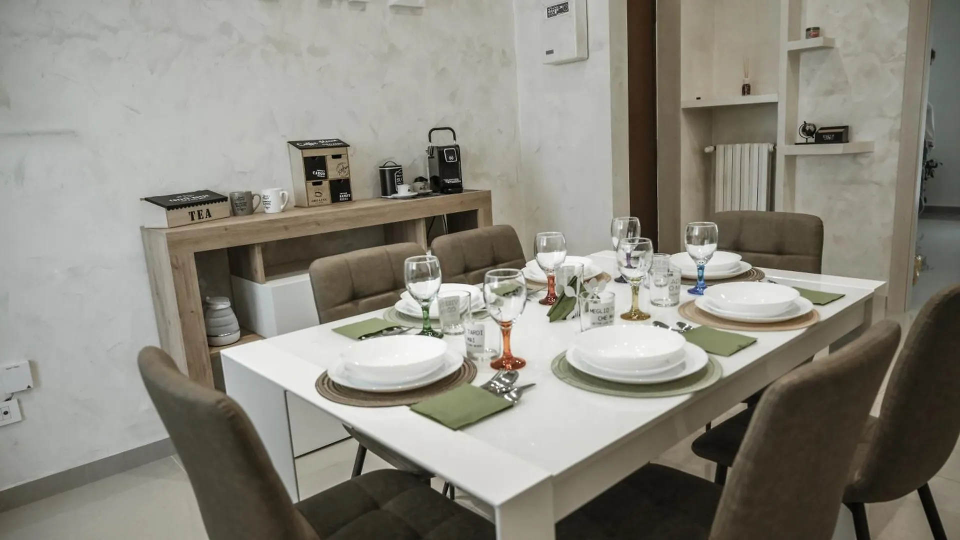 Apartamento L'Albero Di Giada Bari Habitación en casa particular