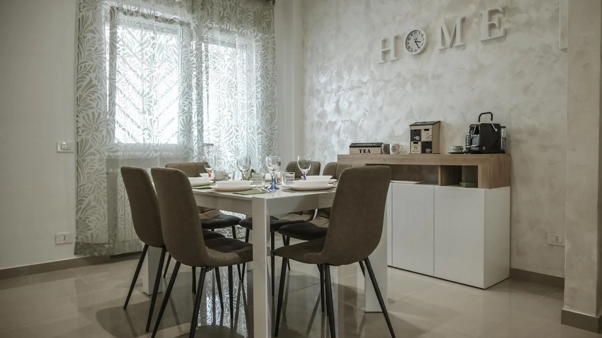 Apartamento L'Albero Di Giada Bari Habitación en casa particular
